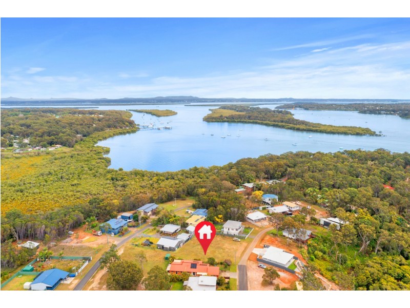 20 Bay Drive, Russell Island QLD 4184