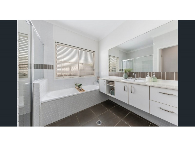 5 Lyndhurst Place, Thornlands QLD 4164