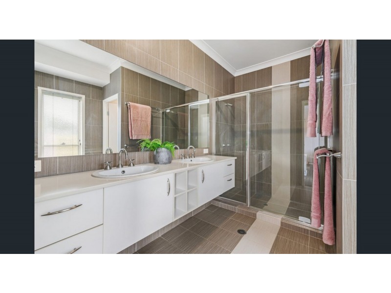 5 Lyndhurst Place, Thornlands QLD 4164