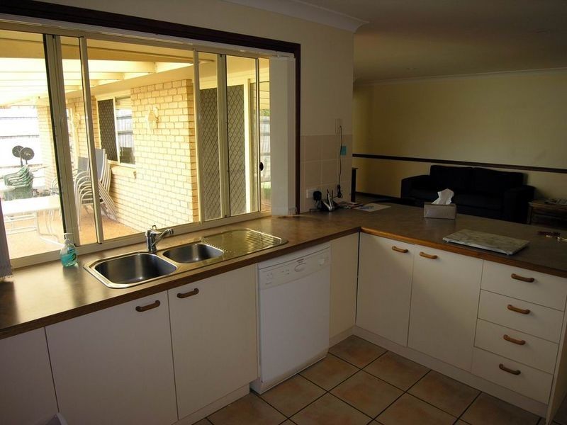 13 Kooringa Ave, Cleveland QLD 4163