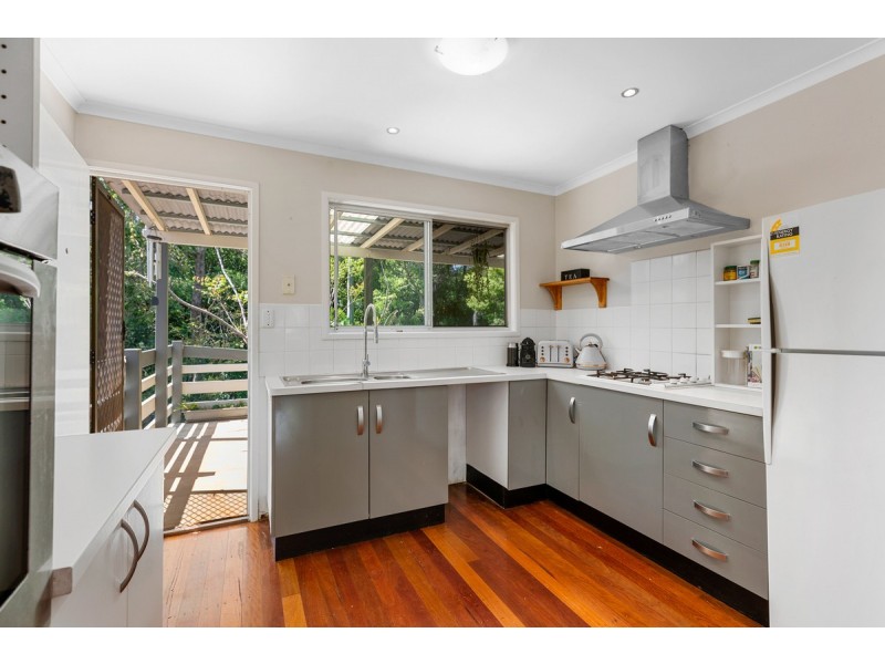 12 Frederick Street, Wellington Point QLD 4160