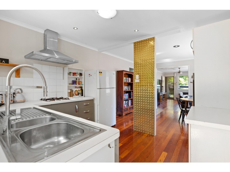 12 Frederick Street, Wellington Point QLD 4160