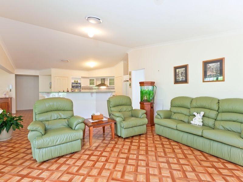 33 Gretchen Circuit, Thornlands QLD 4164