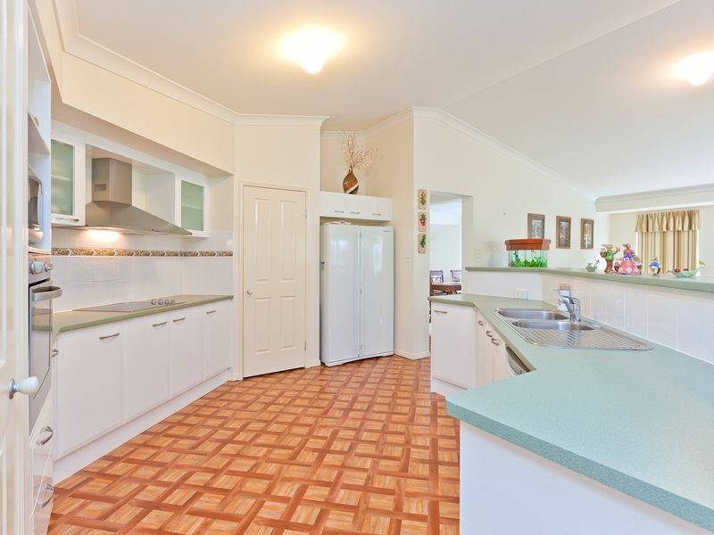33 Gretchen Circuit, Thornlands QLD 4164