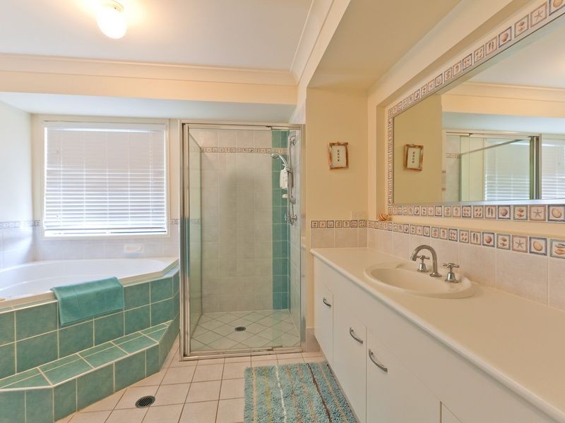 33 Gretchen Circuit, Thornlands QLD 4164