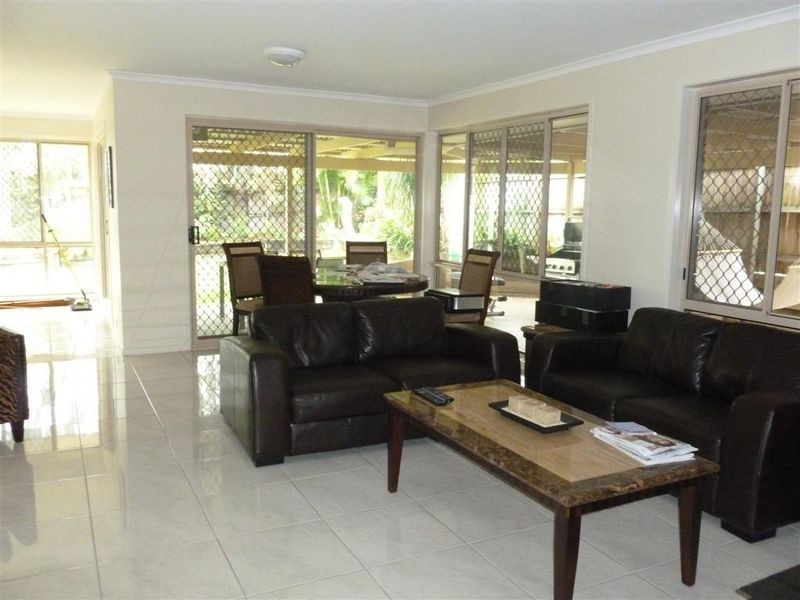 5 Macadamia, Wynnum West QLD 4178