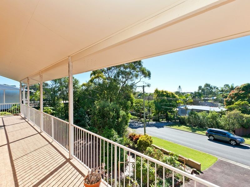 42 Bates Drive, Birkdale QLD 4159