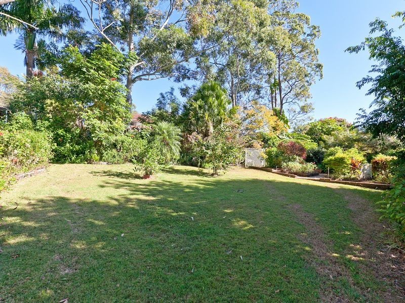 42 Bates Drive, Birkdale QLD 4159