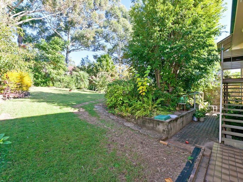 42 Bates Drive, Birkdale QLD 4159