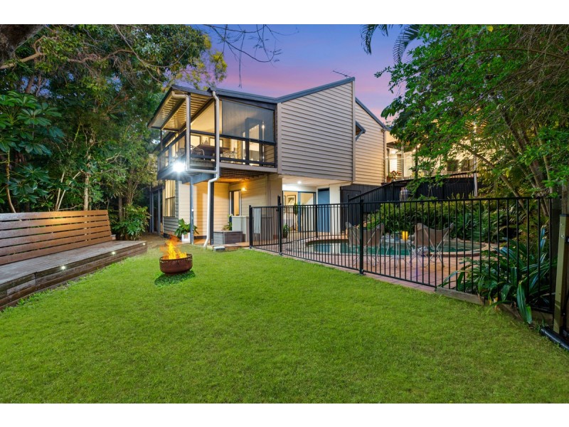 11 Vanimo Street, Chapel Hill QLD 4069