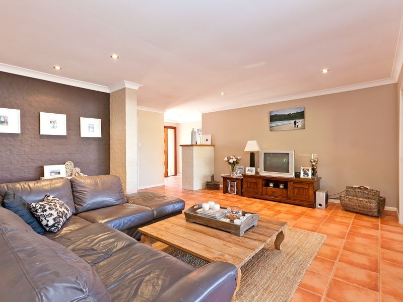 10 Finuge Court, Victoria Point QLD 4165