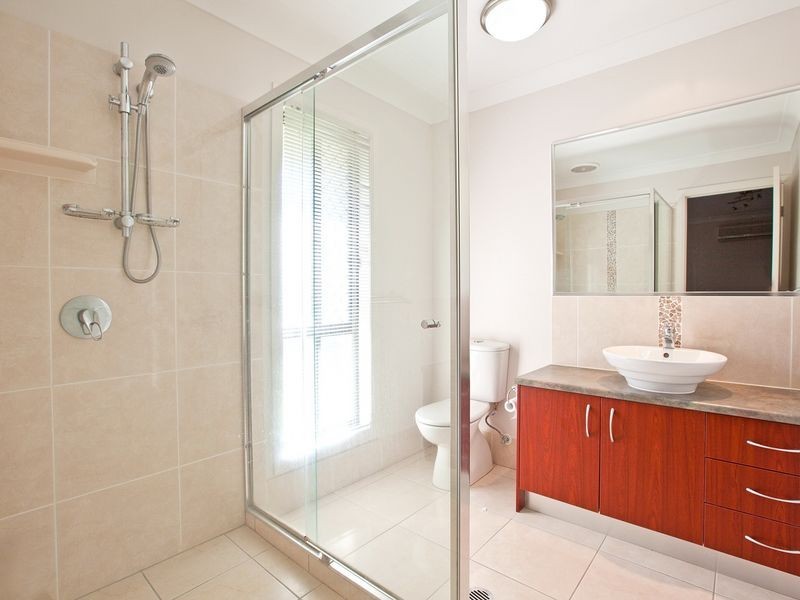 7 Mervyn Cres, Redland Bay QLD 4165