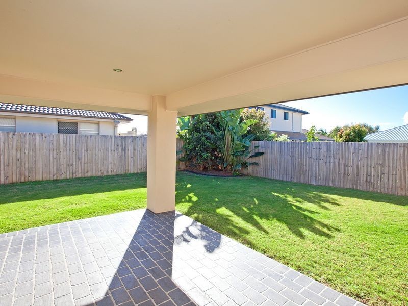 7 Mervyn Cres, Redland Bay QLD 4165