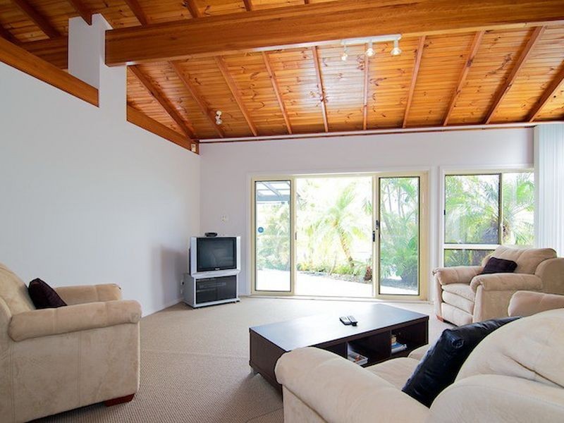 14 Bollard Court, Raby Bay QLD 4163
