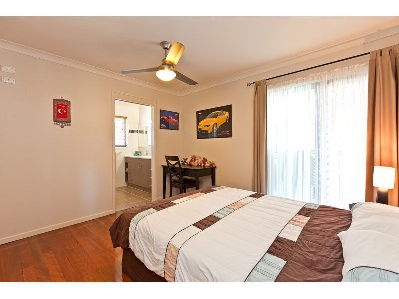 8 Wobur Street, Cleveland QLD 4163