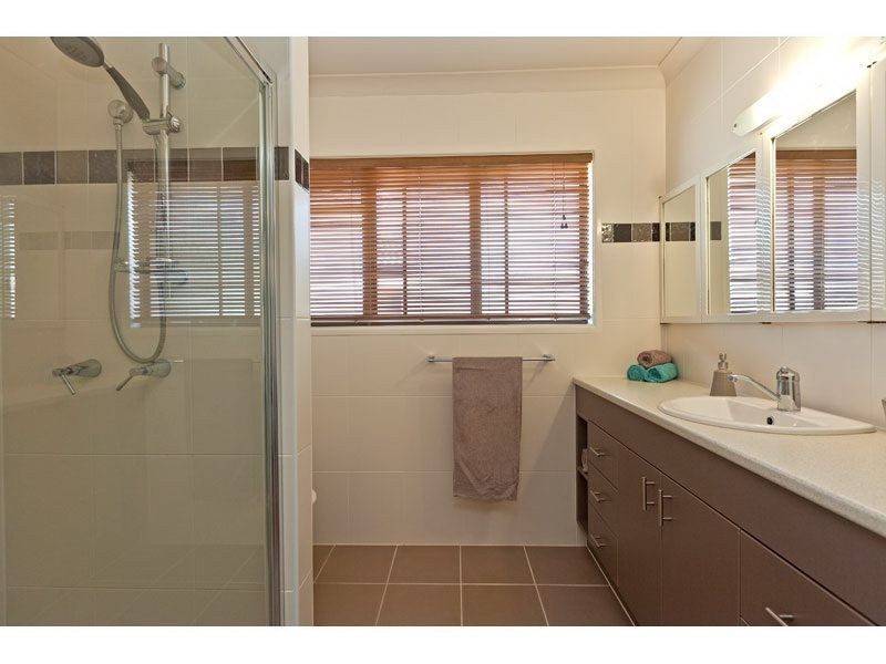 8 Wobur Street, Cleveland QLD 4163