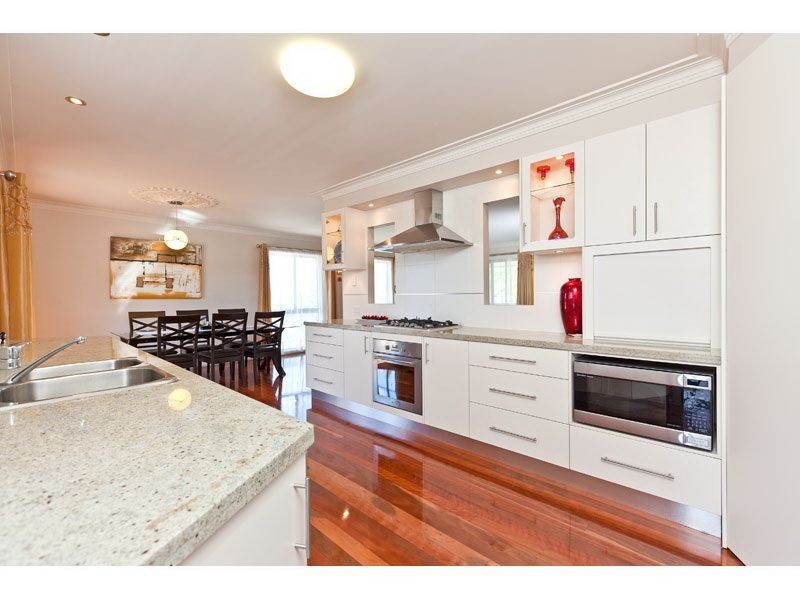 8 Wobur Street, Cleveland QLD 4163