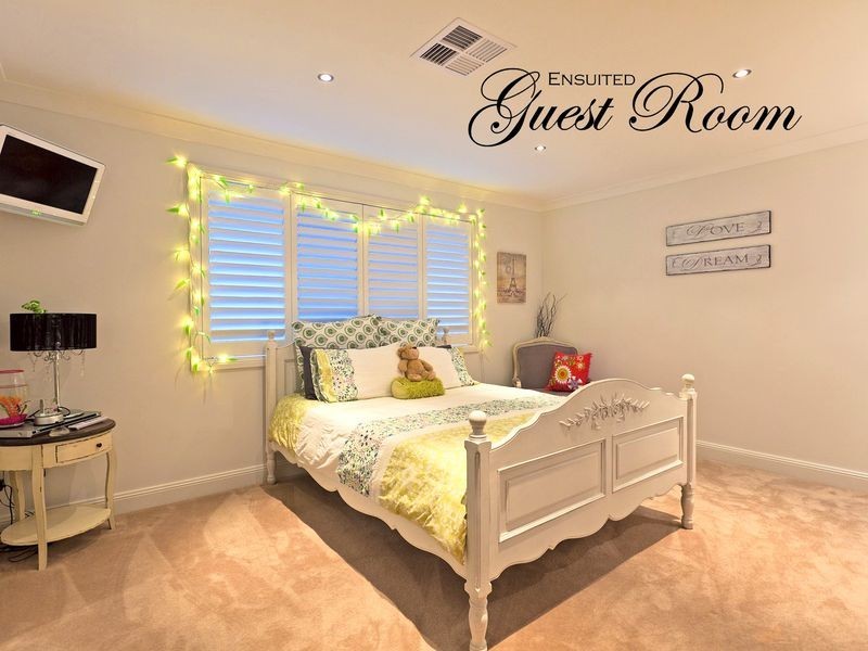 9 Caravel Court, Raby Bay QLD 4163