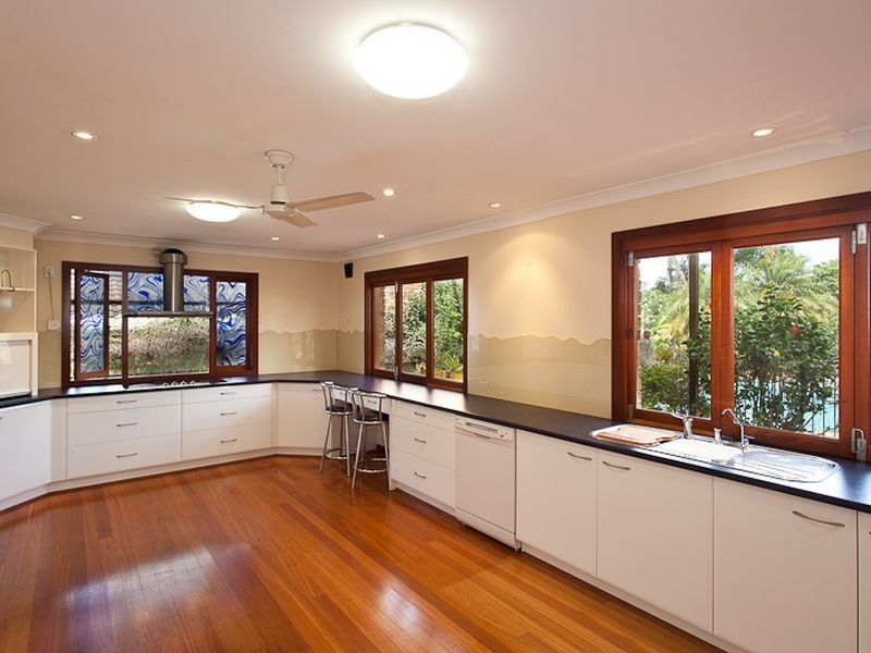 4 Waterford Crescent, Ormiston QLD 4160