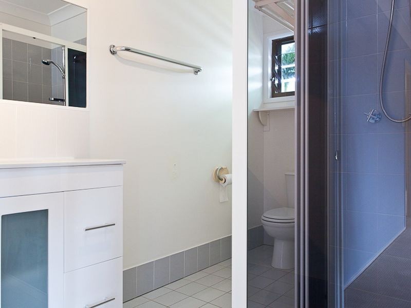 4 Waterford Crescent, Ormiston QLD 4160