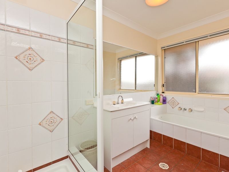 6 Sweetlip Court, Birkdale QLD 4159