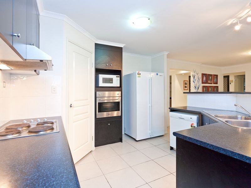4 Truscot Place, Thornlands QLD 4164