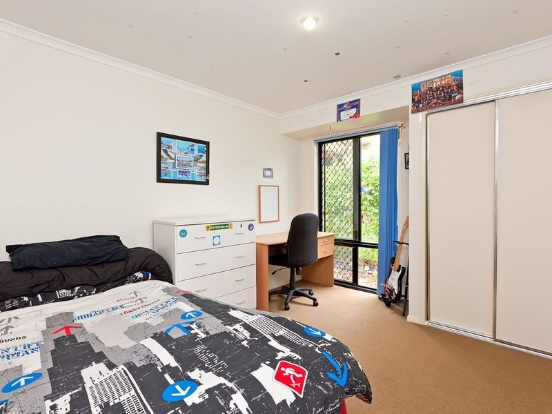 4 Truscot Place, Thornlands QLD 4164