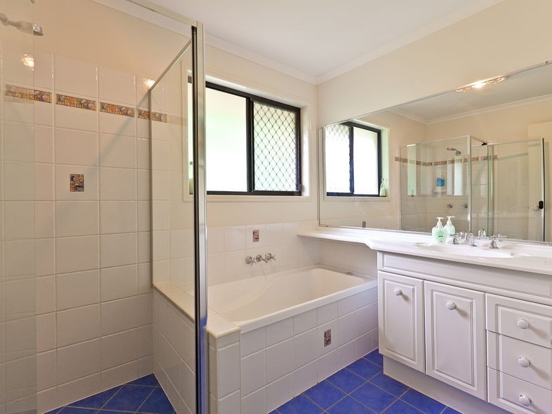 4 Truscot Place, Thornlands QLD 4164