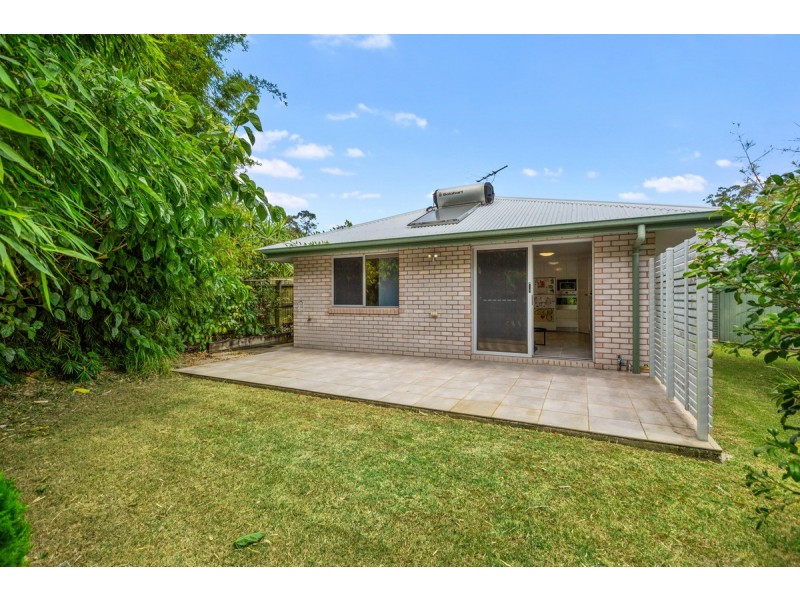 2 Banksia Street, Redland Bay QLD 4165