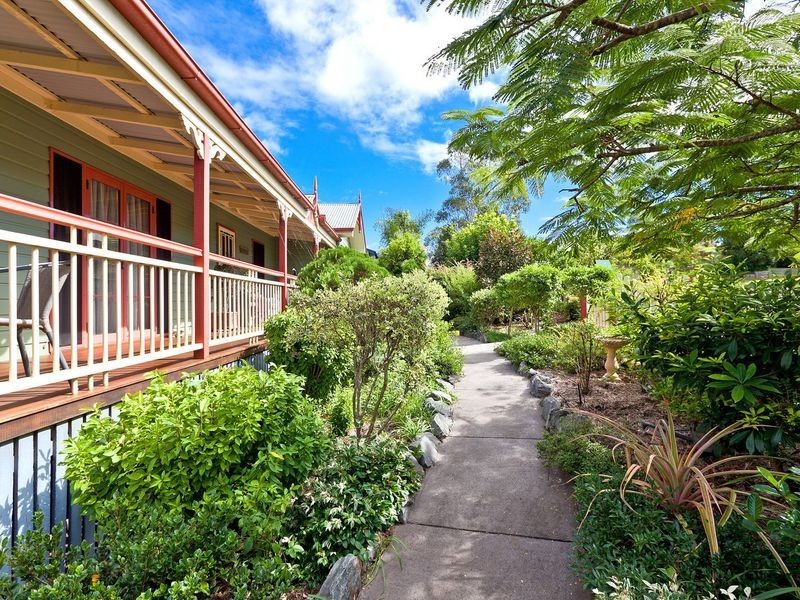 18 Grevillea Street, Redland Bay QLD 4165