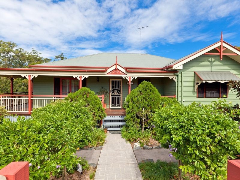 18 Grevillea Street, Redland Bay QLD 4165