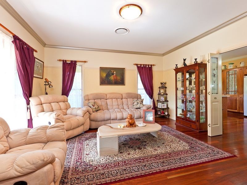 18 Grevillea Street, Redland Bay QLD 4165