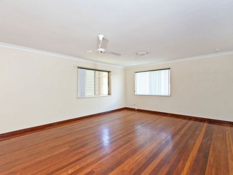 16 Taylor Cres, Cleveland QLD 4163