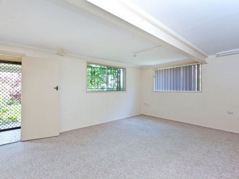 16 Taylor Cres, Cleveland QLD 4163