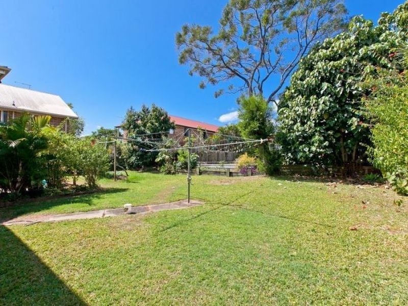 16 Taylor Cres, Cleveland QLD 4163