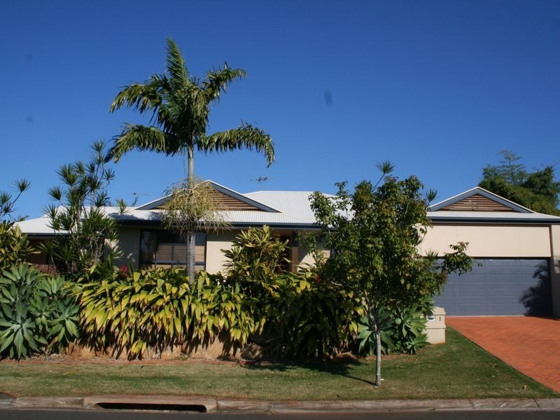 1 Bush Cherry Place, Thornlands QLD 4164