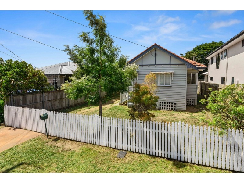 39 Faine Street, Manly West QLD 4179