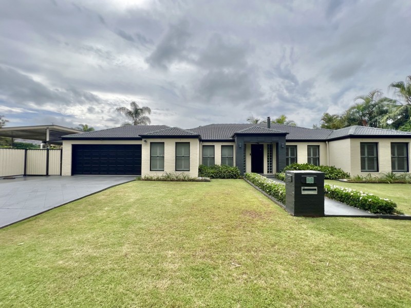 69 Carinyan Drive, Birkdale QLD 4159