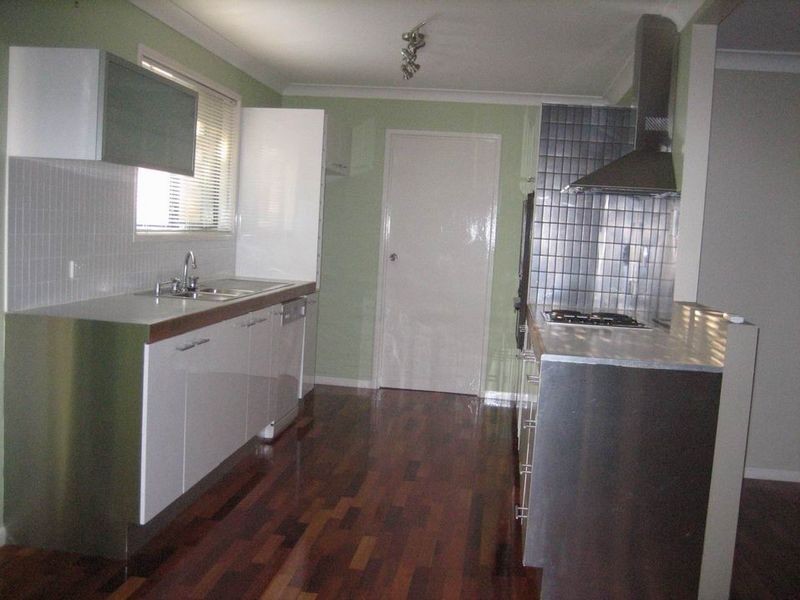 4 Peel Court, Cleveland QLD 4163