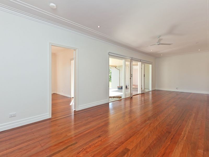 1 Dart Street, Redland Bay QLD 4165