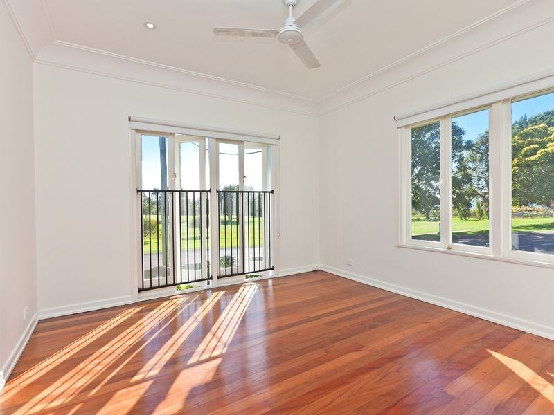 1 Dart Street, Redland Bay QLD 4165