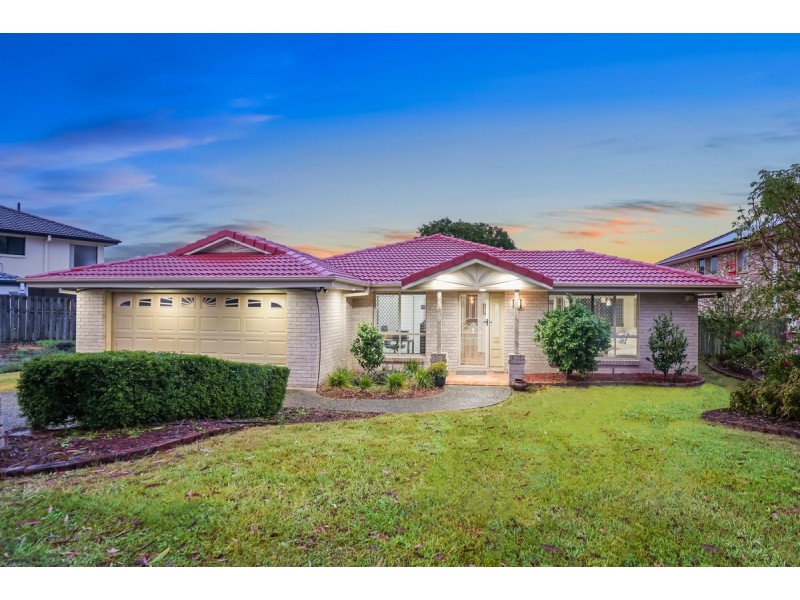 8 Lucinda Close, Sinnamon Park QLD 4073