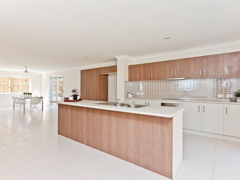 152 Bainbridge Street, Ormiston QLD 4160
