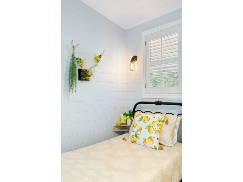 35 Cowderoy Drive, Russell Island QLD 4184