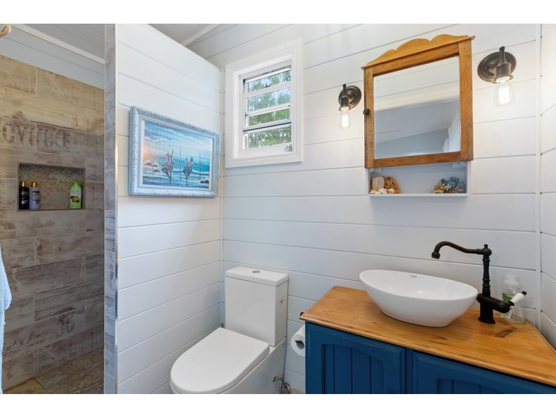 35 Cowderoy Drive, Russell Island QLD 4184