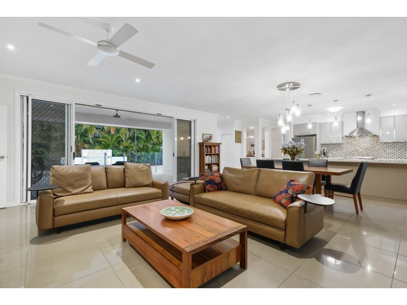 51 Condamine Drive, Sinnamon Park QLD 4073