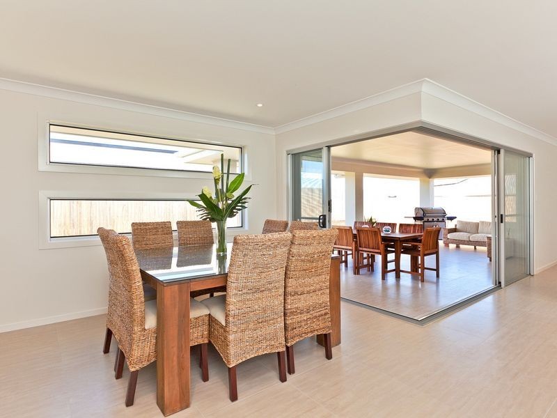 9 Daly Place, Redland Bay QLD 4165