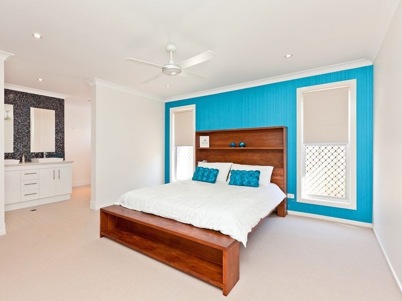 9 Daly Place, Redland Bay QLD 4165