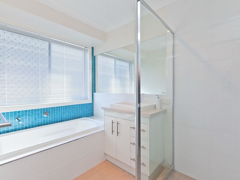 9 Daly Place, Redland Bay QLD 4165