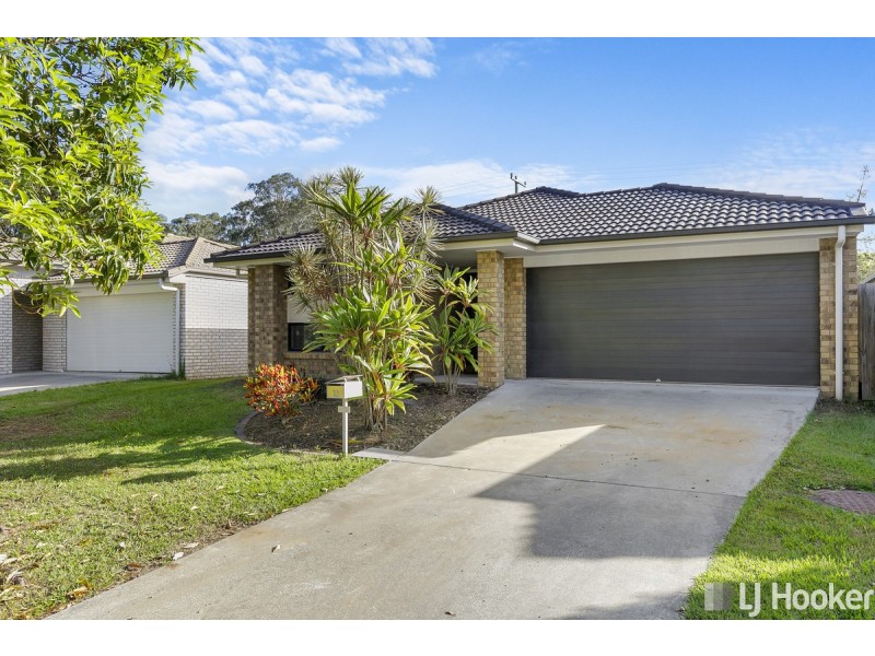 13 Bream Place, Redland Bay QLD 4165